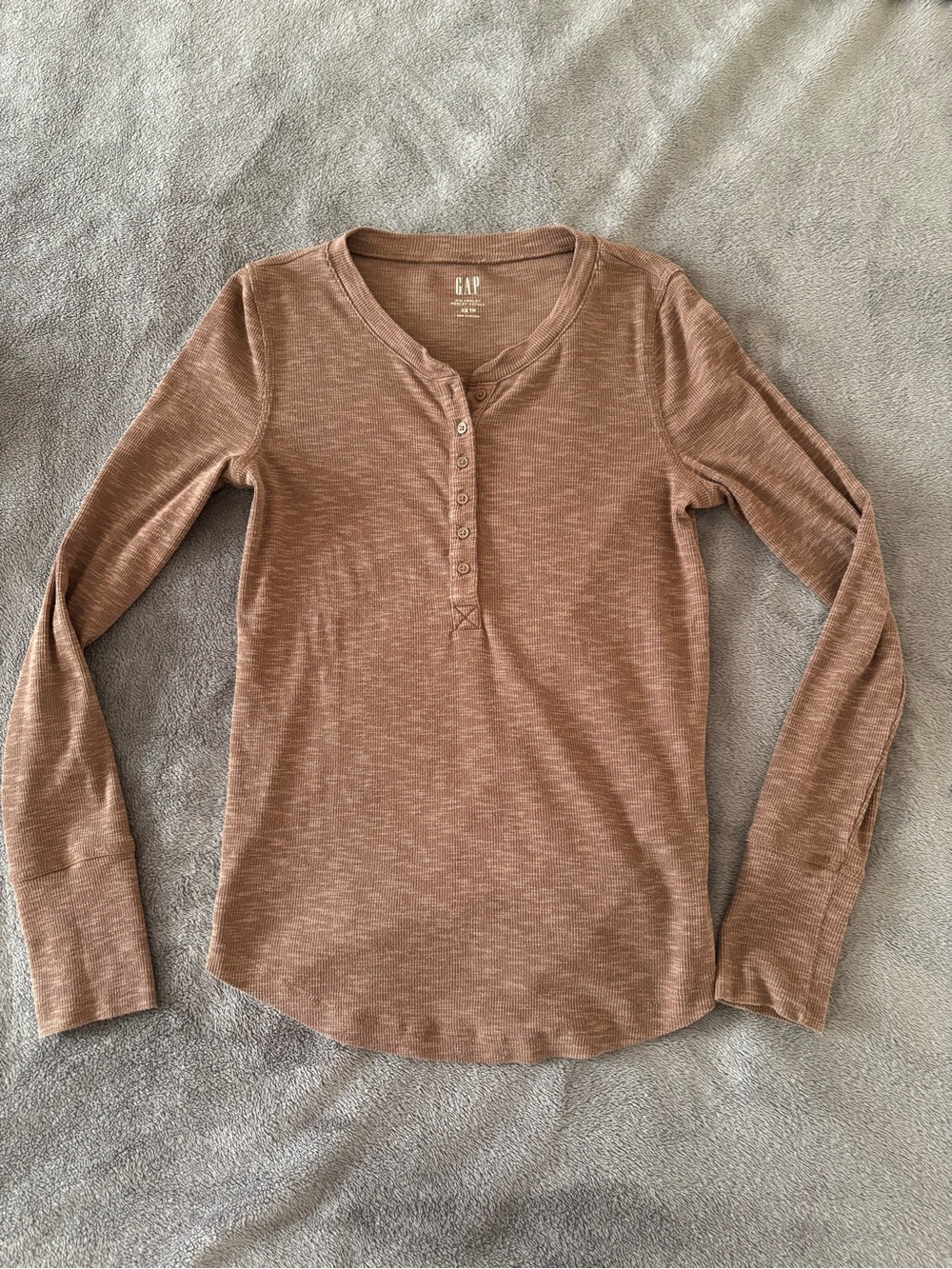 GAP Women's Brown Long Sleeve Henley Top